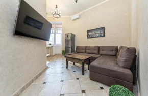 Maidan, Khreschatyk 3BR